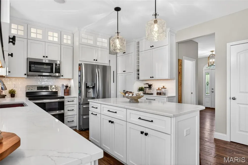 124 Central Park Ave, Wentzville, MO 63385