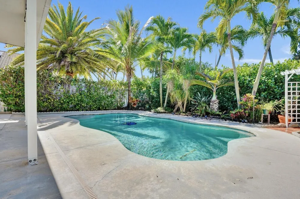 6423 Barton Creek Circle, Lake Worth Beach, FL 33463