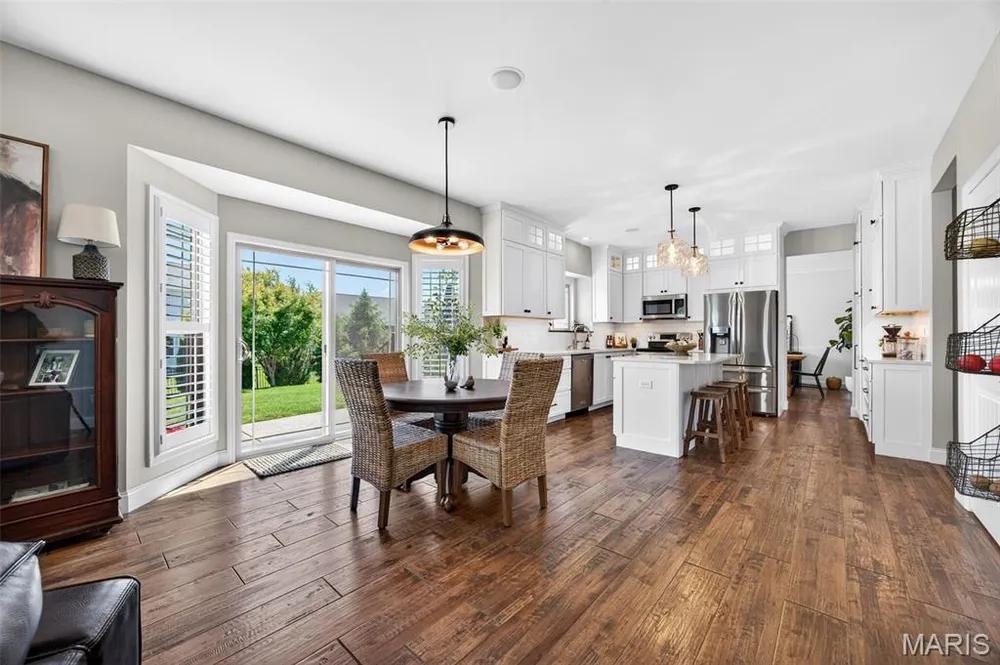 124 Central Park Ave, Wentzville, MO 63385