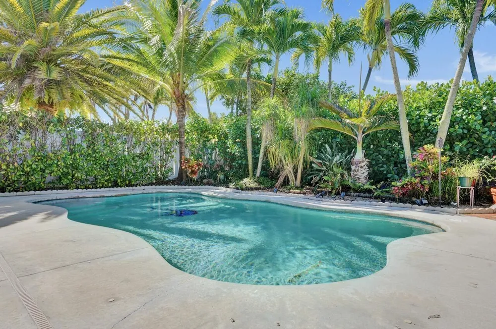 6423 Barton Creek Circle, Lake Worth Beach, FL 33463