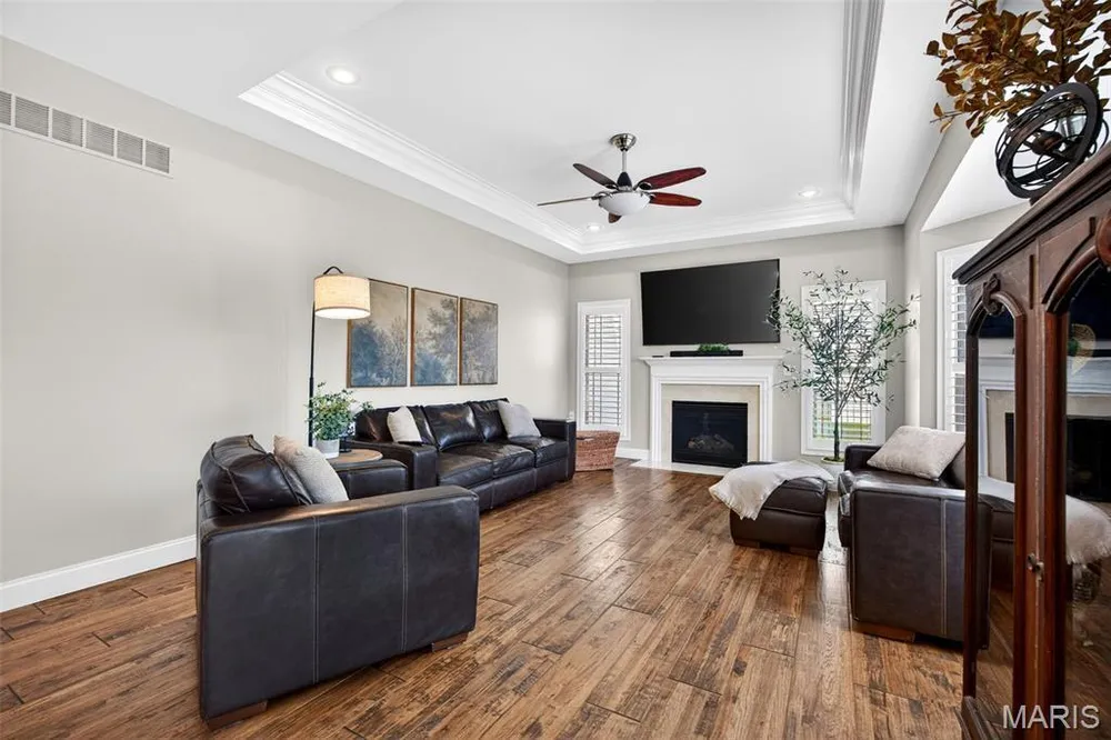 124 Central Park Ave, Wentzville, MO 63385