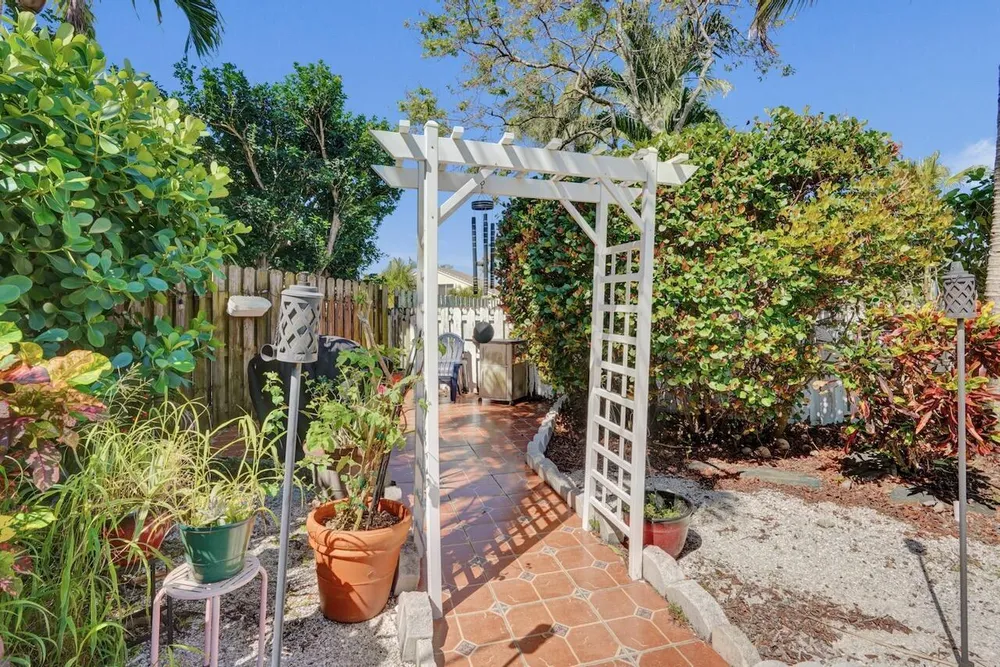 6423 Barton Creek Circle, Lake Worth Beach, FL 33463