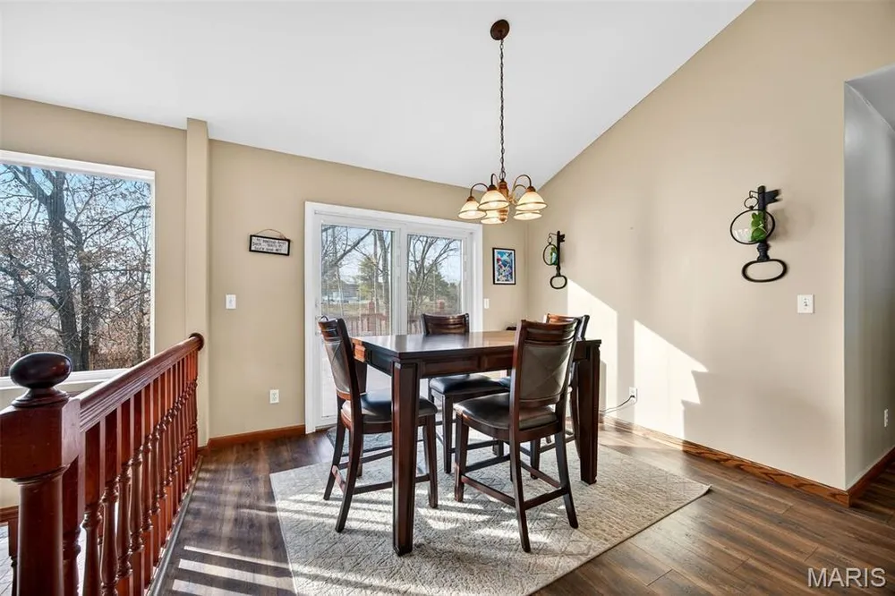 2753 Red Cedar Parc Dr S, O Fallon, MO 63368