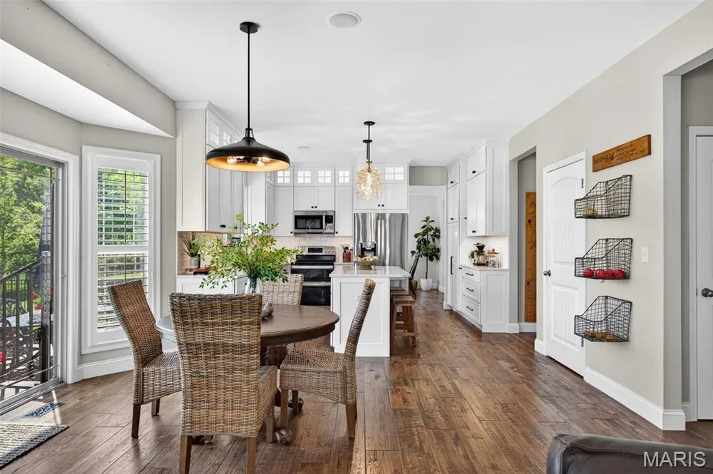 124 Central Park Ave, Wentzville, MO 63385