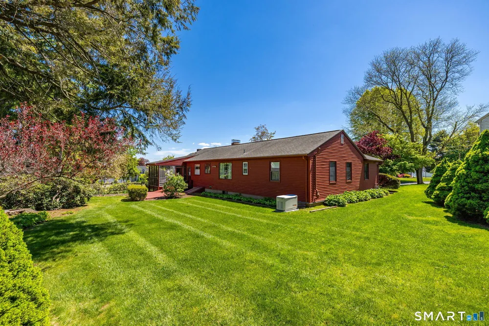 127 Stillwold Dr, Wethersfield, CT 06109