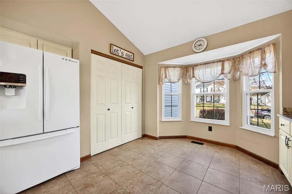 2753 Red Cedar Parc Dr S, O Fallon, MO 63368