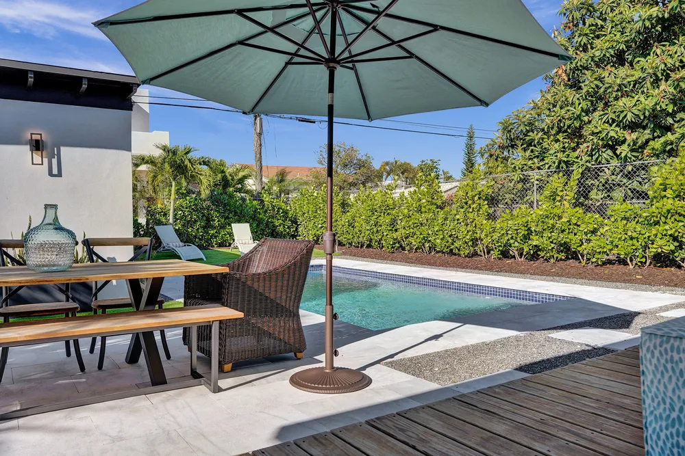 225 NE 10th St, Delray Beach, FL 33444