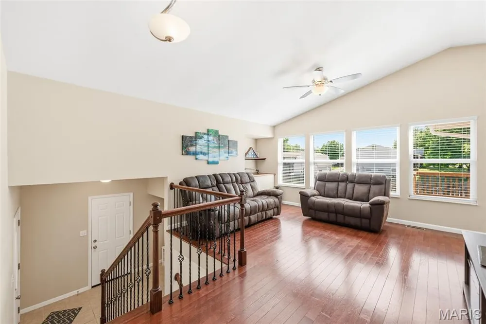 1145 Claycrest Circle, St Charles, MO 63304