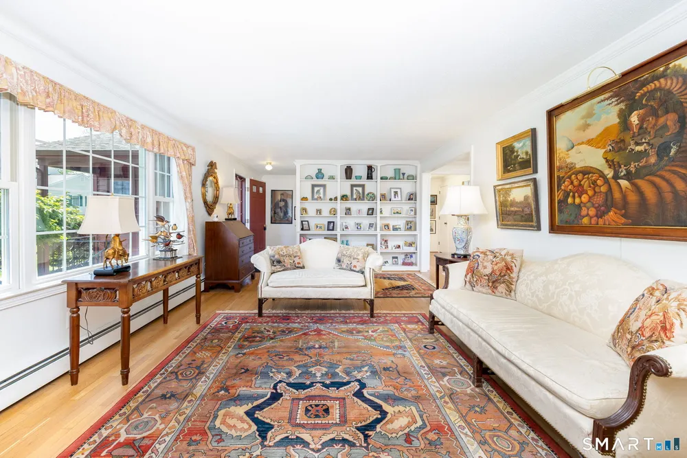 127 Stillwold Dr, Wethersfield, CT 06109