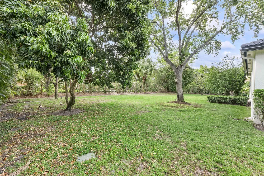 6015 Pinewood Ave, Parkland, FL 33067