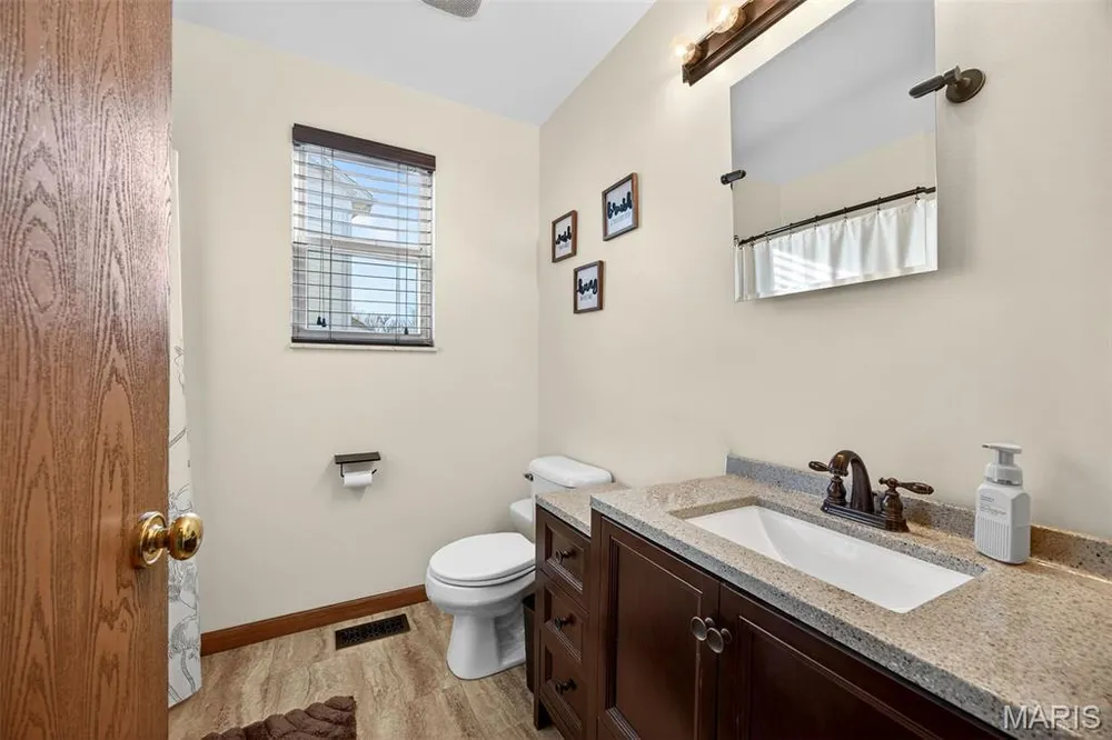 2753 Red Cedar Parc Dr S, O Fallon, MO 63368