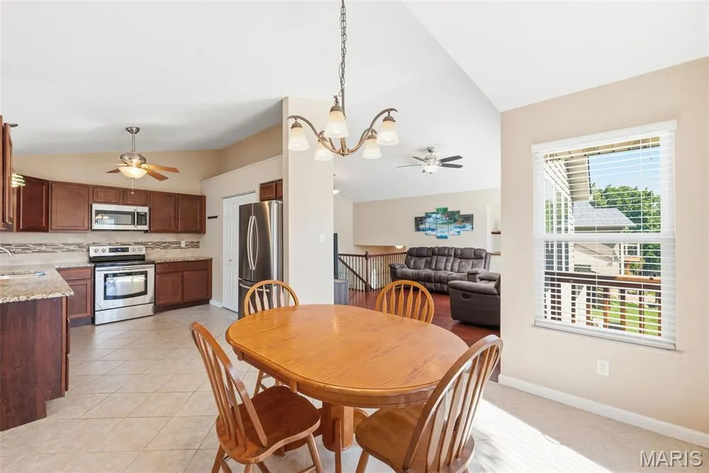 1145 Claycrest Circle, St Charles, MO 63304