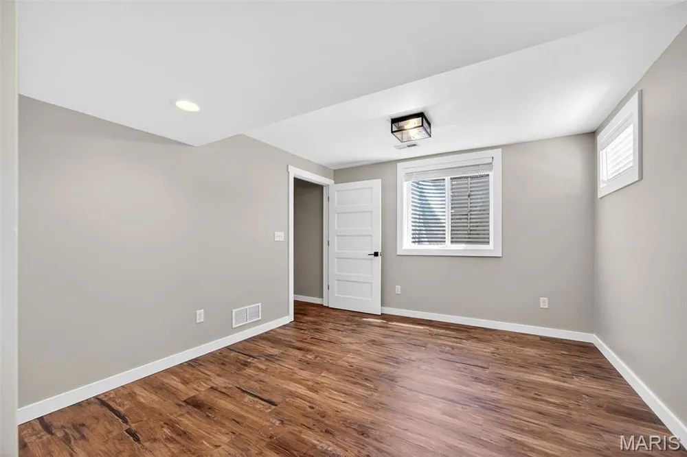 124 Central Park Ave, Wentzville, MO 63385