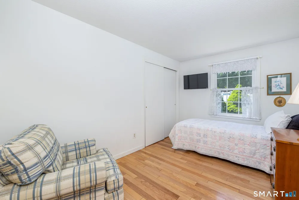127 Stillwold Dr, Wethersfield, CT 06109