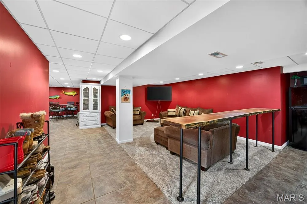 2753 Red Cedar Parc Dr S, O Fallon, MO 63368
