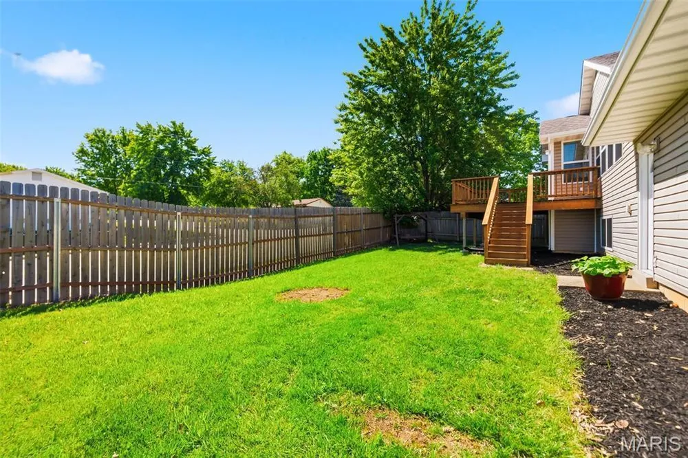 1145 Claycrest Circle, St Charles, MO 63304