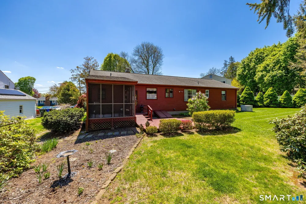127 Stillwold Dr, Wethersfield, CT 06109