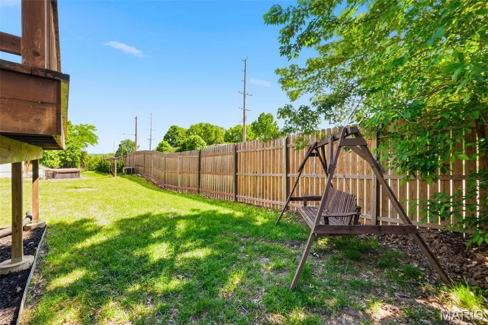 1145 Claycrest Circle, St Charles, MO 63304