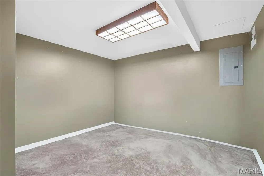 2753 Red Cedar Parc Dr S, O Fallon, MO 63368