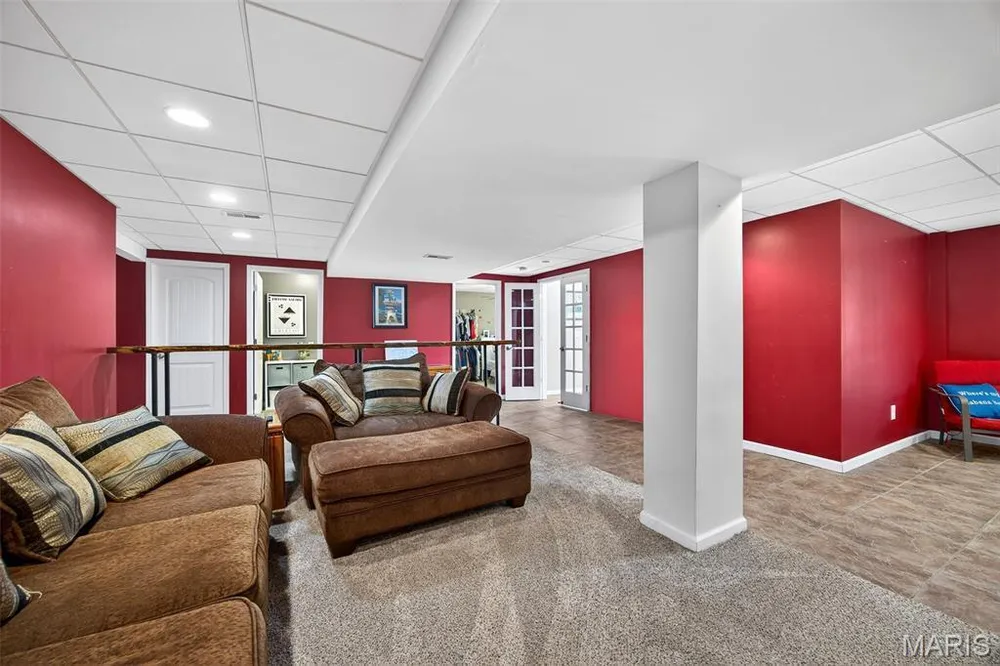 2753 Red Cedar Parc Dr S, O Fallon, MO 63368