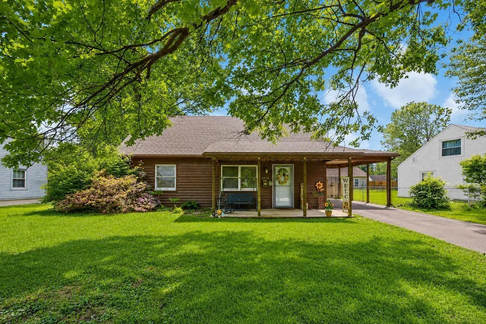 4993 Dimson Dr N, Columbus, OH 43213