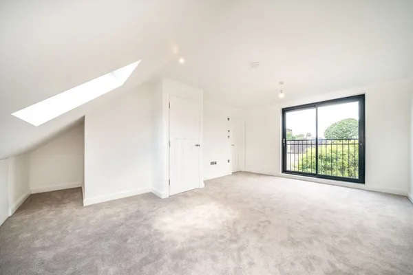 Cranmer Road, Hampton, TW12 photo 8