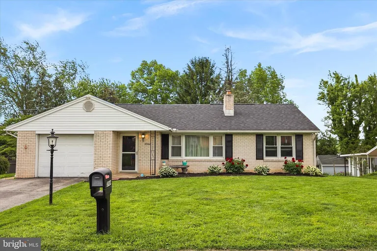 3966 Bahn Ave, York, PA 17408