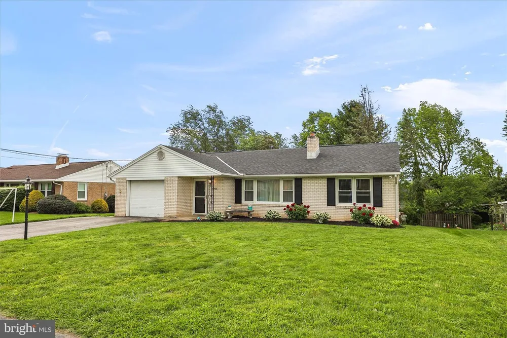 3966 Bahn Ave, York, PA 17408