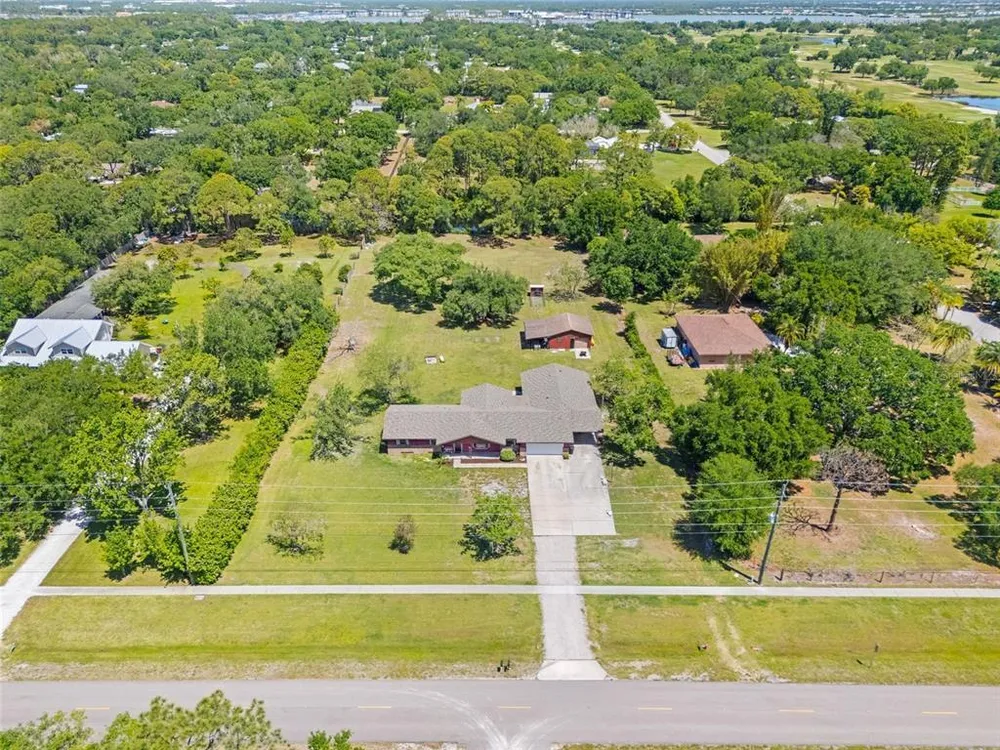 7605 Richardson Rd, Sarasota, FL 34240