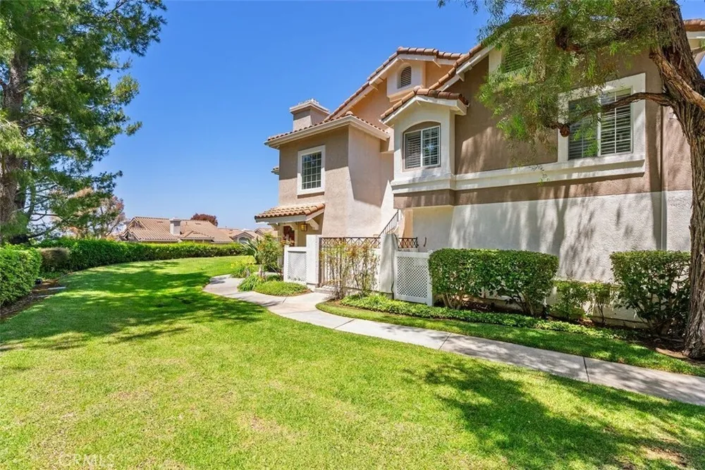 1089 S Daybreak Ct, Anaheim, CA 92808