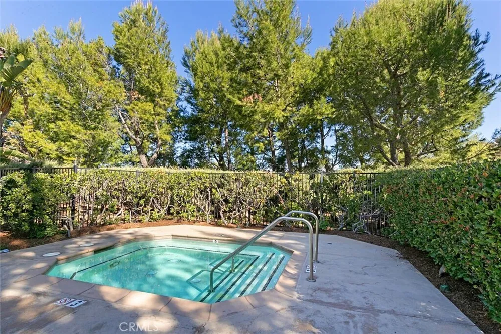 1089 S Daybreak Ct, Anaheim, CA 92808