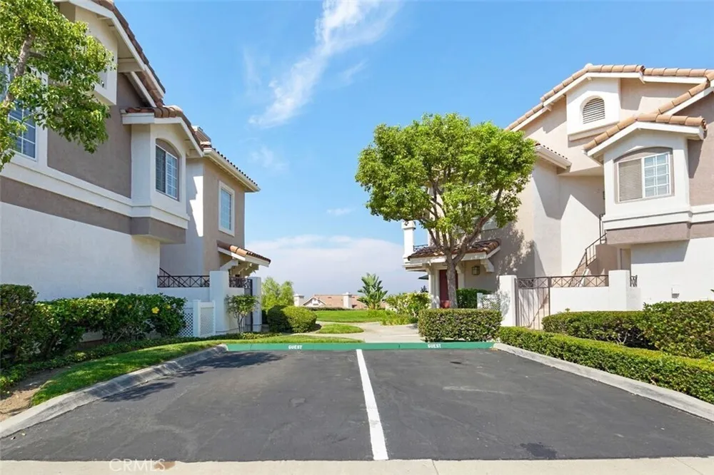 1089 S Daybreak Ct, Anaheim, CA 92808