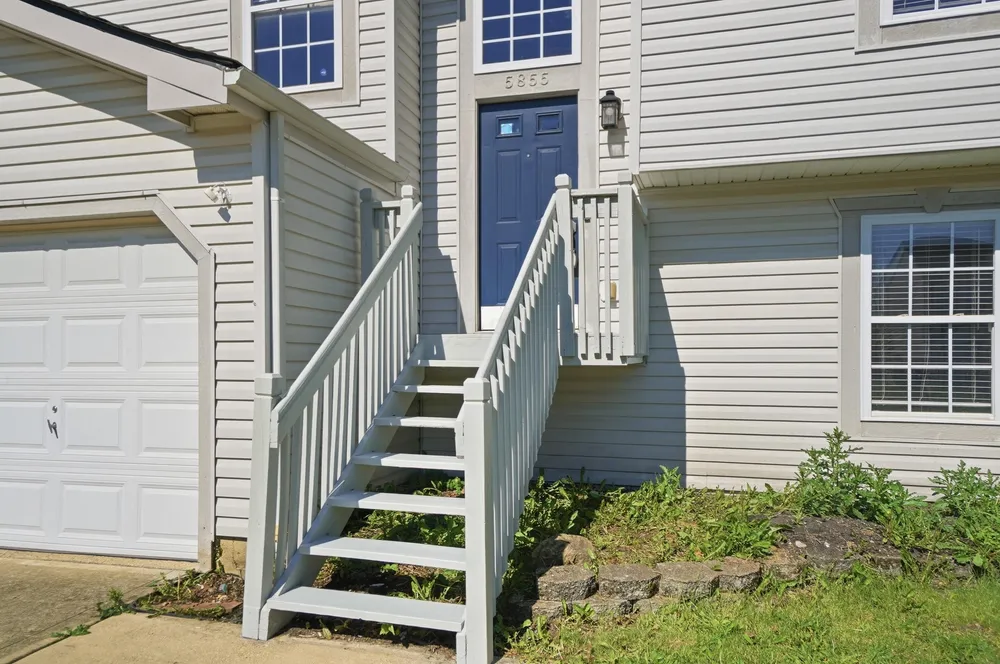 5855 Canal Bridge Dr, Canal Winchester, OH 43110