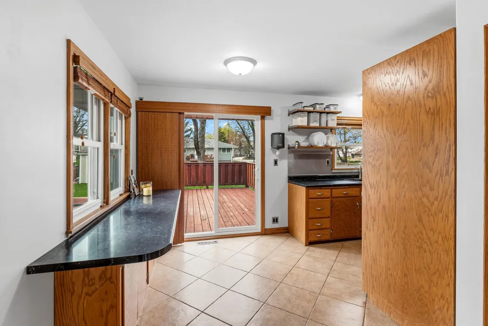 2017 Beacon St, Saint Paul, MN 55113
