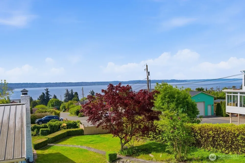 21204 3rd Ave S, Des Moines, WA 98198