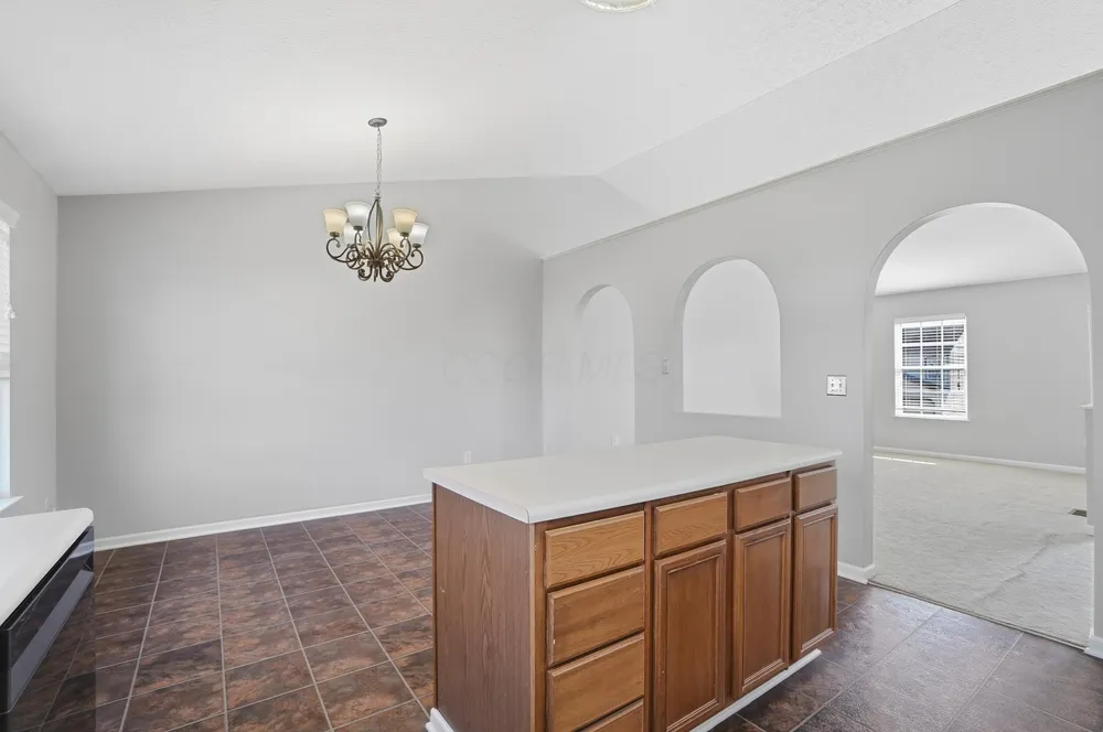5855 Canal Bridge Dr, Canal Winchester, OH 43110
