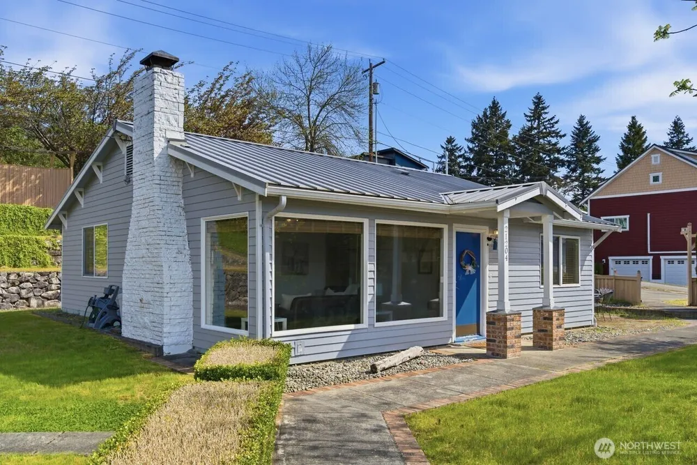 21204 3rd Ave S, Des Moines, WA 98198