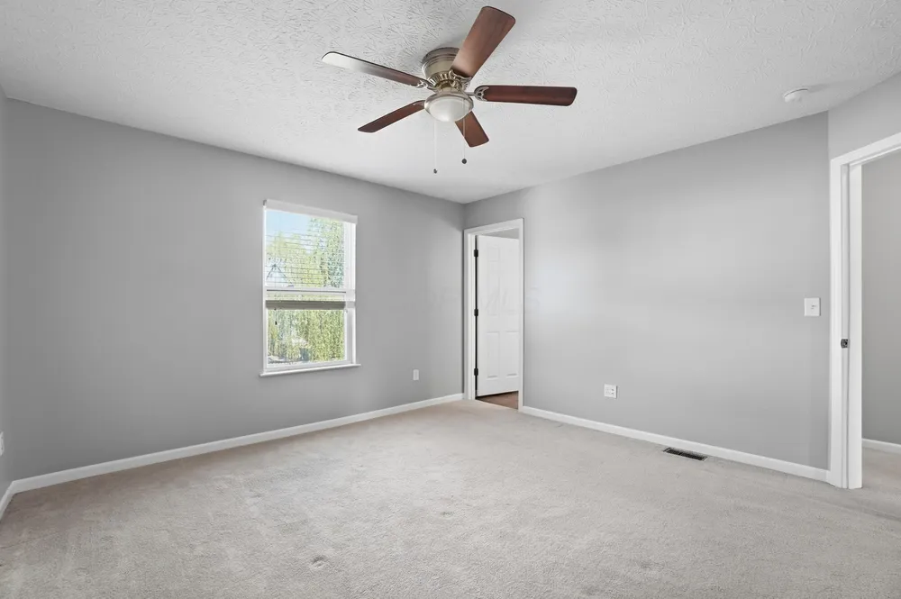 5855 Canal Bridge Dr, Canal Winchester, OH 43110