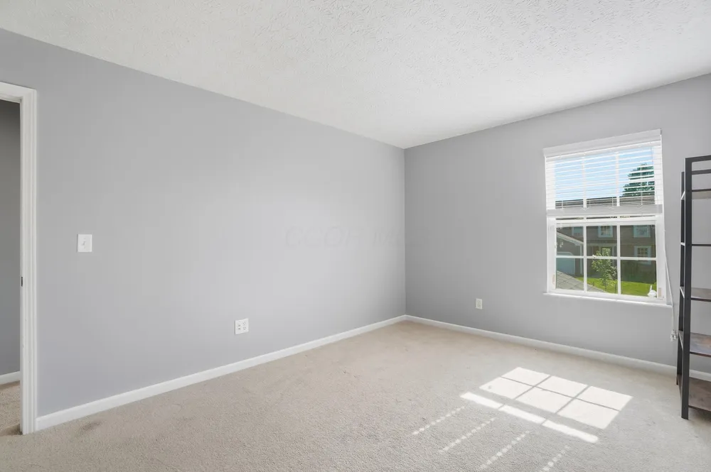 5855 Canal Bridge Dr, Canal Winchester, OH 43110