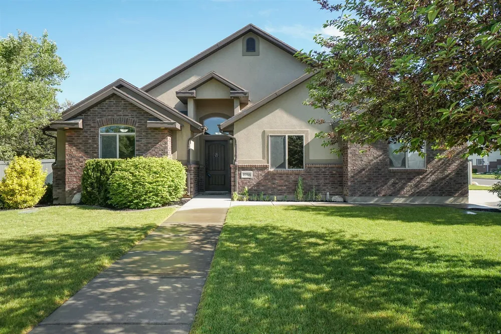 2766 W 2125 N, Plain City, UT 84404
