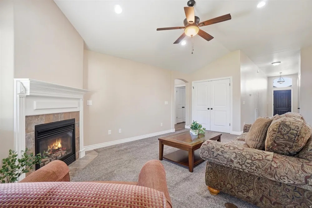 2766 W 2125 N, Plain City, UT 84404