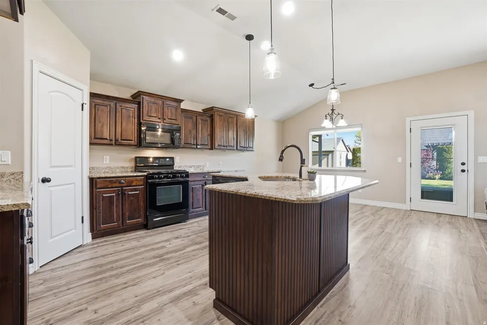 2766 W 2125 N, Plain City, UT 84404