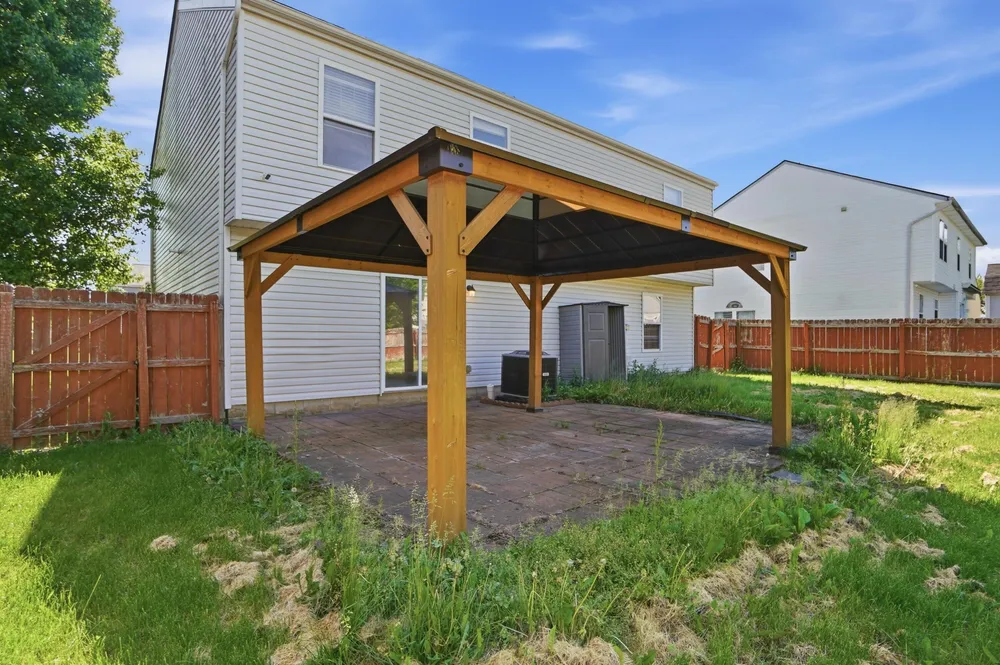 5855 Canal Bridge Dr, Canal Winchester, OH 43110