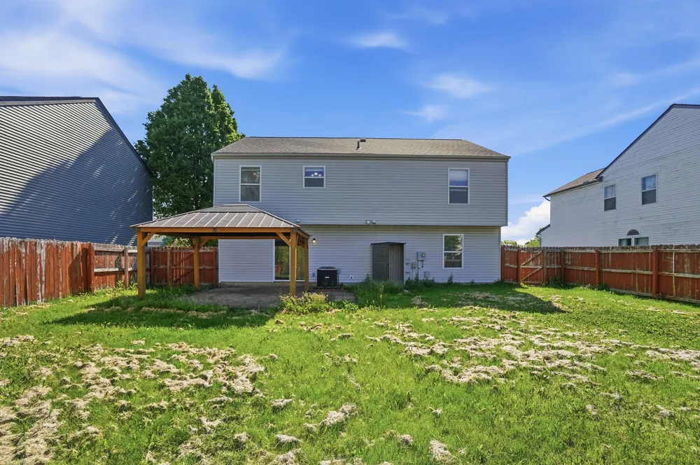5855 Canal Bridge Dr, Canal Winchester, OH 43110
