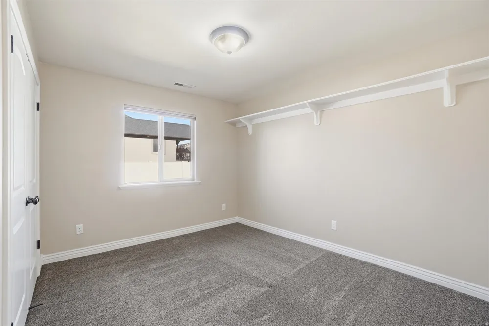 2766 W 2125 N, Plain City, UT 84404