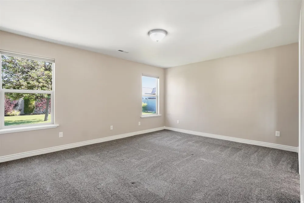 2766 W 2125 N, Plain City, UT 84404