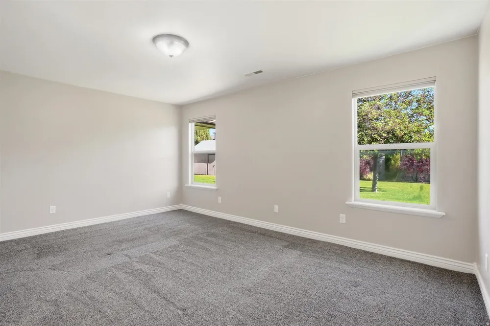 2766 W 2125 N, Plain City, UT 84404