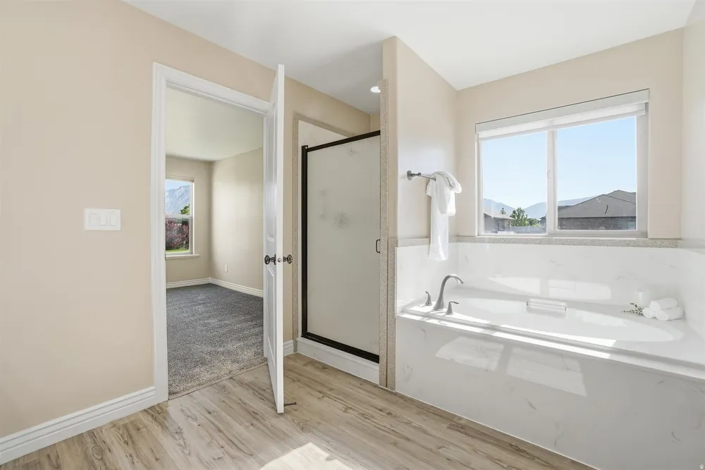 2766 W 2125 N, Plain City, UT 84404