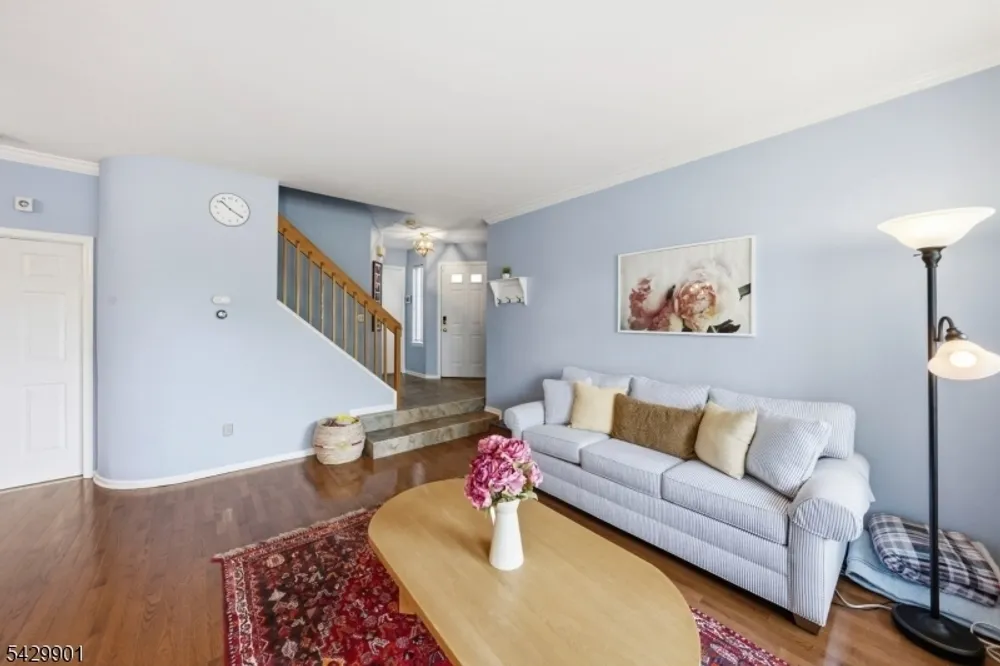 7 Witherspoon Ct, Morristown, NJ 07960