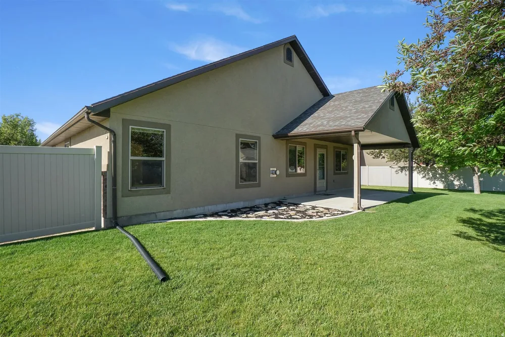 2766 W 2125 N, Plain City, UT 84404